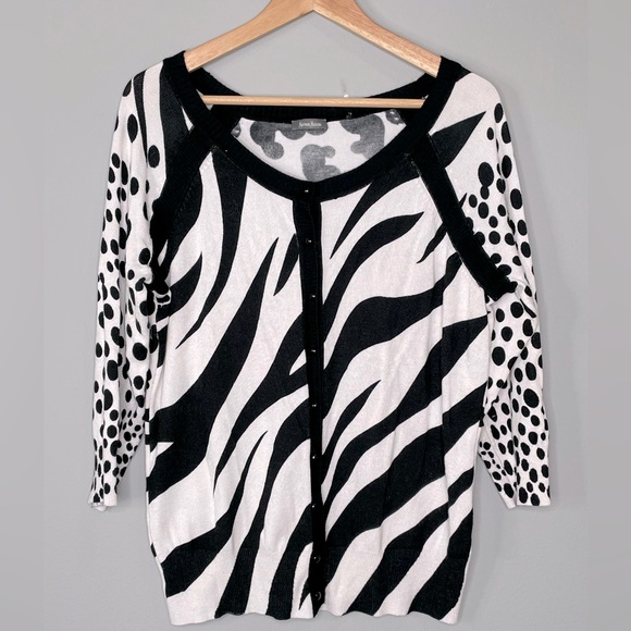 Neiman Marcus Animal Print Sweater (L) - Picture 1 of 11